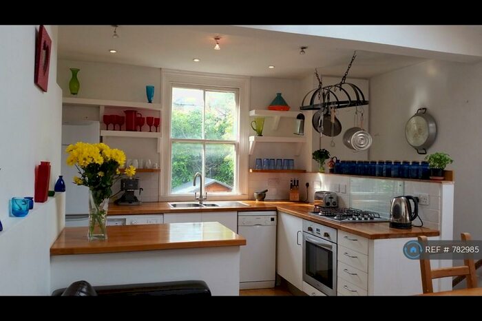 3 Bedroom Maisonette To Rent In Casewick Road, London, SE27