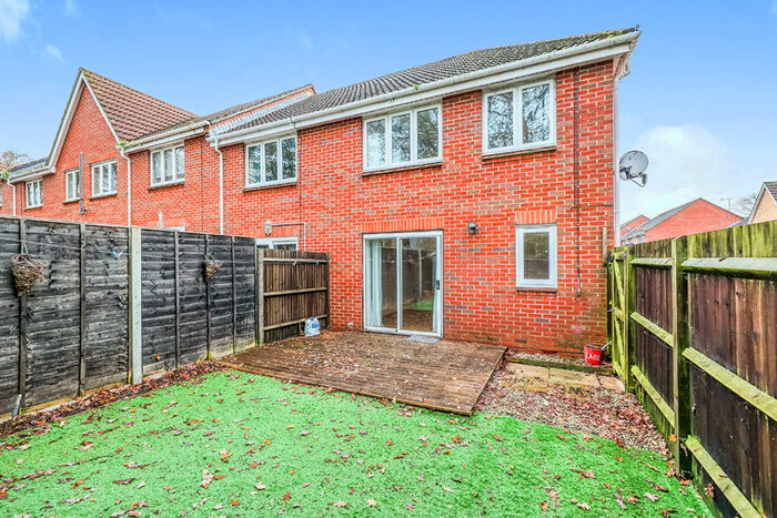 3 Bedroom House To Rent In Hobby Close, Cowplain, Waterlooville, Hampshire, PO8