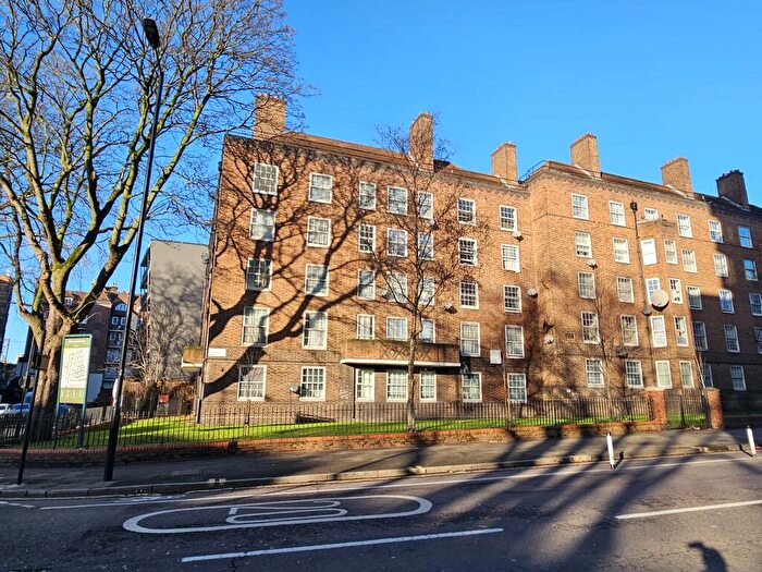 2 Bedroom Flat For Sale In Flat, Elham House, Pembury Road, Clapton, London, E5