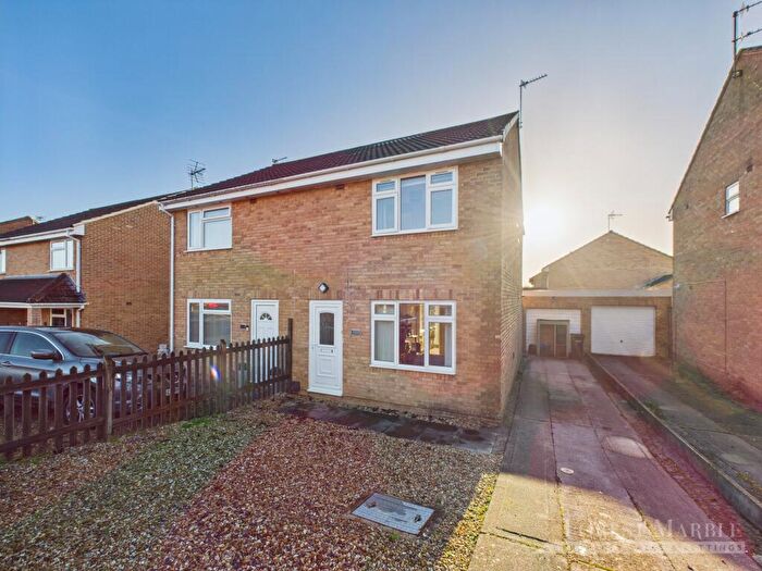 3 Bedroom Semi Detached House For Sale In Waterford Park, Westfield, BA3