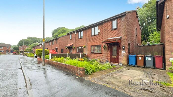 3 Bedroom Semi Detached House For Sale In Pleasington Close, Blackburn, Lancashire, BB2