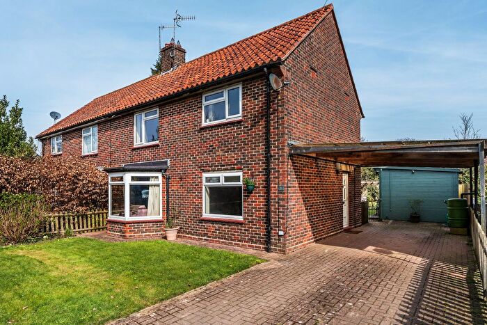 4 Bedroom Semi-Detached House For Sale In Old Orchard, Charcott, Tonbridge, Kent, TN11