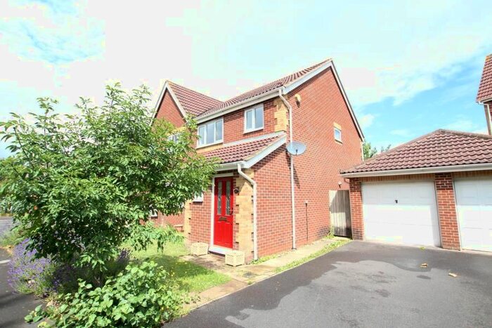 3 Bedroom Semi-Detached House To Rent In Simmonds View, Stoke Gifford, Bristol, BS34