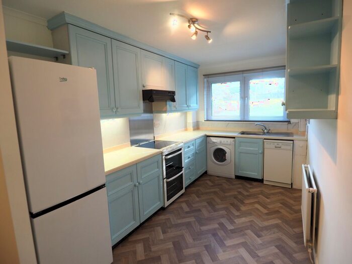 2 Bedroom Flat To Rent In Dirleton Avenue, North Berwick, EH39
