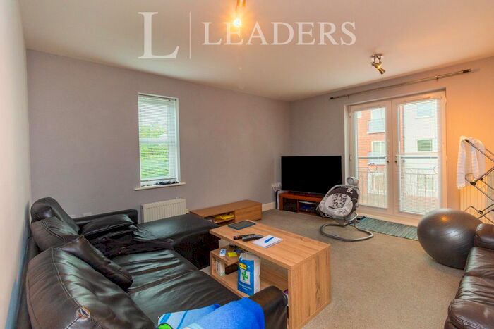 2 Bedroom Flat To Rent In Masters House, Coxhill Way, Aylesbury, HP21