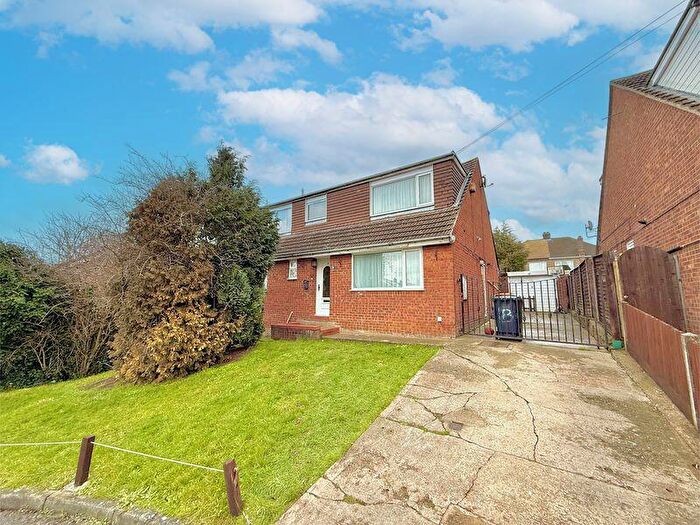 4 Bedroom Detached House For Sale In Alsop Close, Houghton Regis, LU5