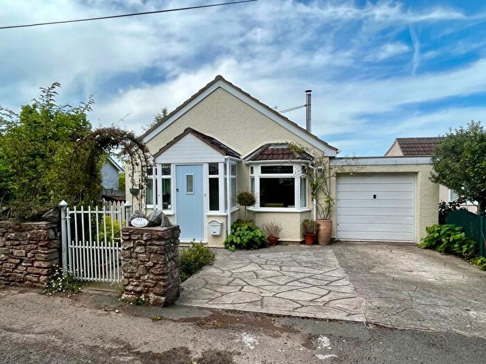 2 Bedroom Detached Bungalow For Sale In Parsons Way, Winscombe, North Somerset, BS25