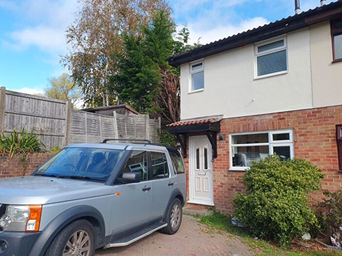 2 Bedroom End Of Terrace House To Rent In Cornbrook Grove, Waterlooville, Hampshire, PO7
