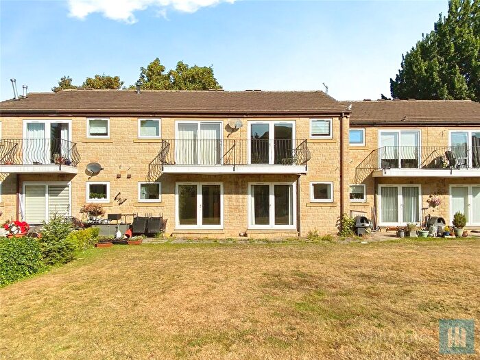1 Bedroom Flat For Sale In High Street, Heckmondwike, WF16