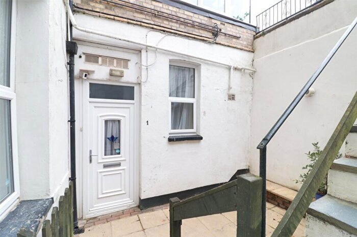 1 Bedroom Flat For Sale In Coronation Terrace, Ilfracombe, EX34