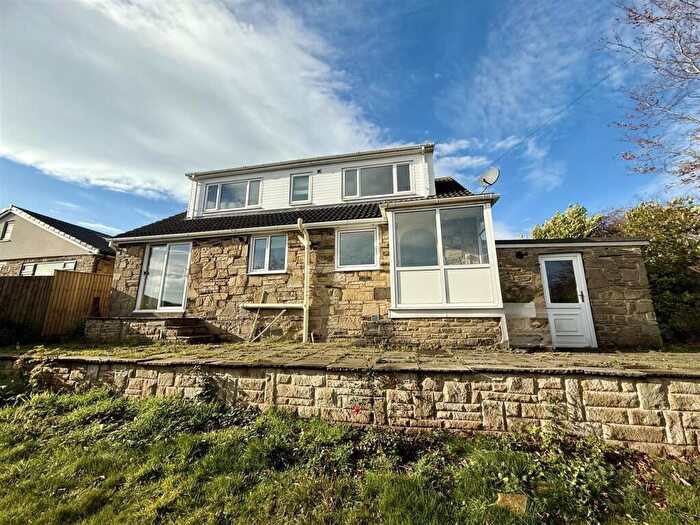 3 Bedroom Detached Bungalow To Rent In Upper Lane, Emley, HD8