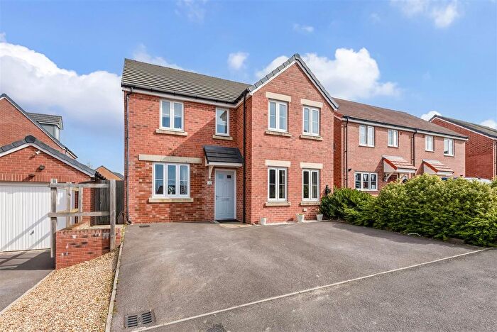 5 Bedroom Detached House For Sale In Foal Close, Andover, SP11