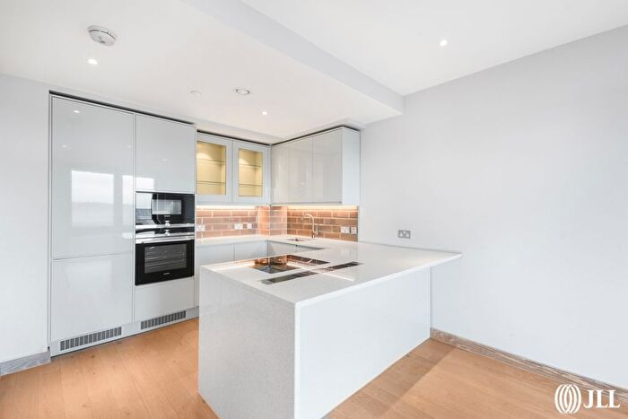 1 Bedroom Flat To Rent In Bellwether Lane, London, SW18