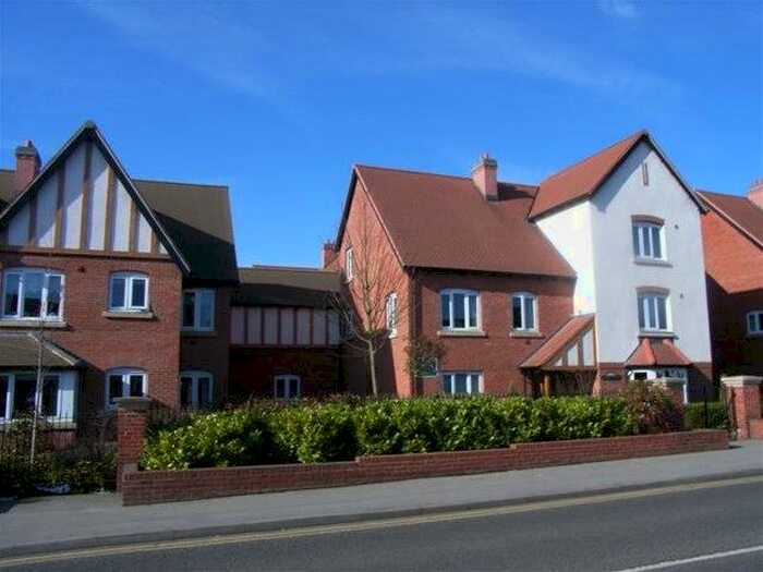 2 Bedroom Retirement Property To Rent In Lichfield Road, Four Oaks, Sutton Coldfield, B74