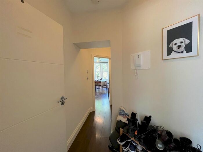 2 Bedroom Flat To Rent In Crescent Road, London, N8