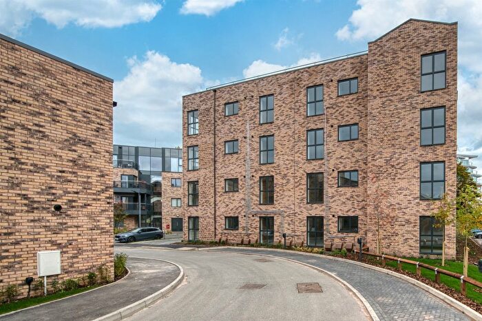 2 Bedroom Flat For Sale In Trent Lane, Nottingham, NG2