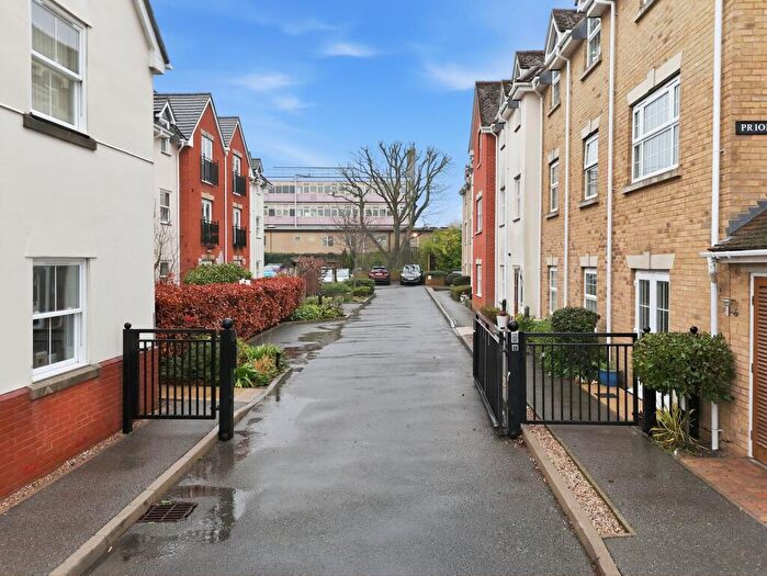 3 Bedroom Retirement Property For Sale In Stock Road, Priory Place, CM12