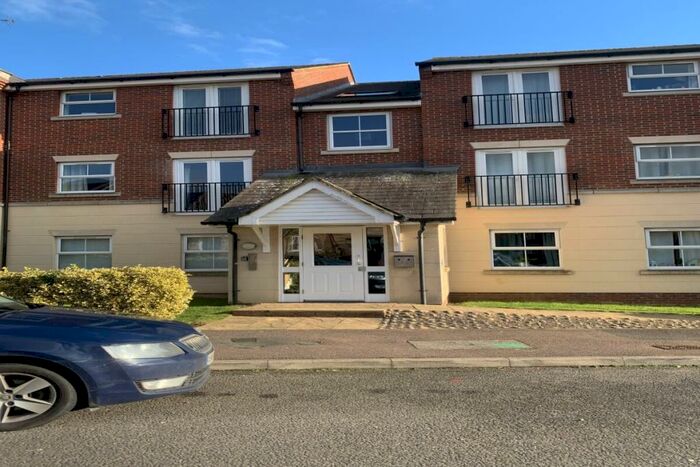2 Bedroom Flat To Rent In Sandpiper Way, Leighton Buzzard, LU7