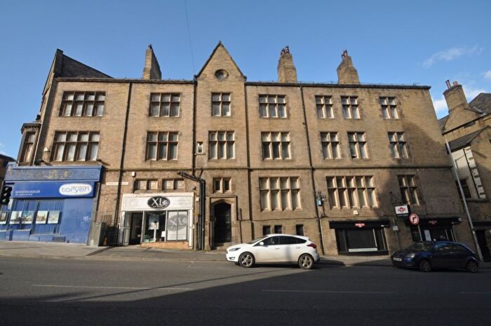 1 Bedroom Flat To Rent In Piccadilly Chambers, Bradford, West Yorkshire, BD1