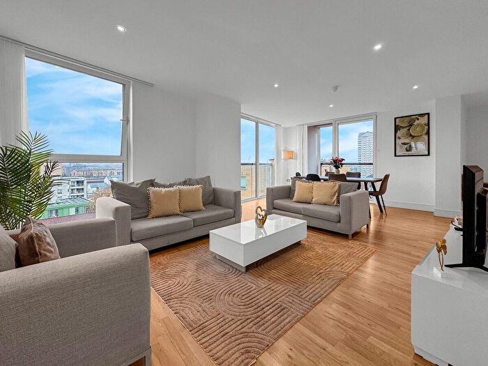 2 Bedroom Flat To Rent In Isle Of Dogs, E14