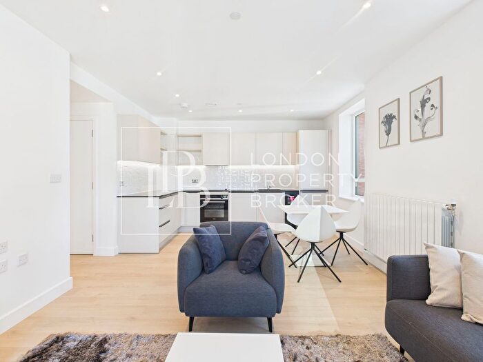 1 Bedroom Flat To Rent In Dray House, Lombard Square, SE28