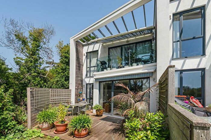 2 Bedroom Flat For Sale In Middle Lincombe Road, Torquay, Devon, TQ1