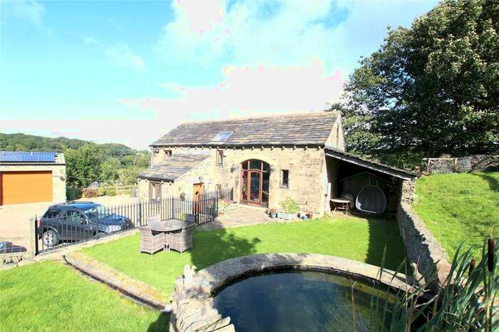 3 Bedroom Detached House To Rent In Hunters Lodge, Cemetery Road, Holmfirth, HD9