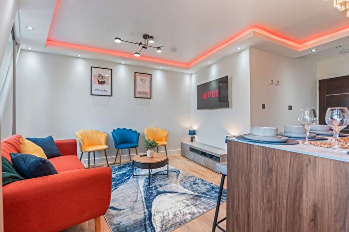 2 Bedroom Flat To Rent In South Bank, SE1