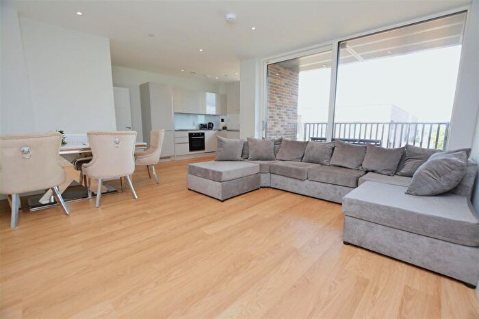 1 Bedroom Flat For Sale In Plough Lane, London, SW17