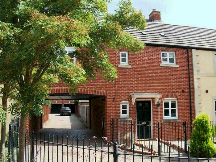 3 Bedroom Terraced House To Rent In Family Home, OX11