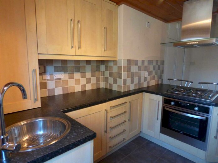 1 Bedroom Apartment To Rent In Lidget Street, Lindley, Huddersfield, HD3