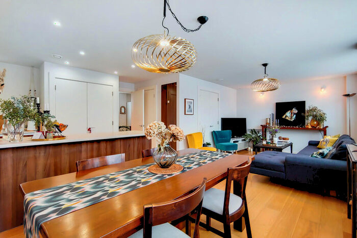 2 Bedroom Apartment To Rent In Chance Street, Shoreditch, E2