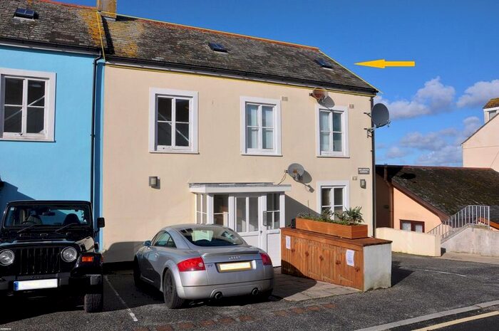 Studio To Rent In Wellington Gardens, Falmouth, TR11