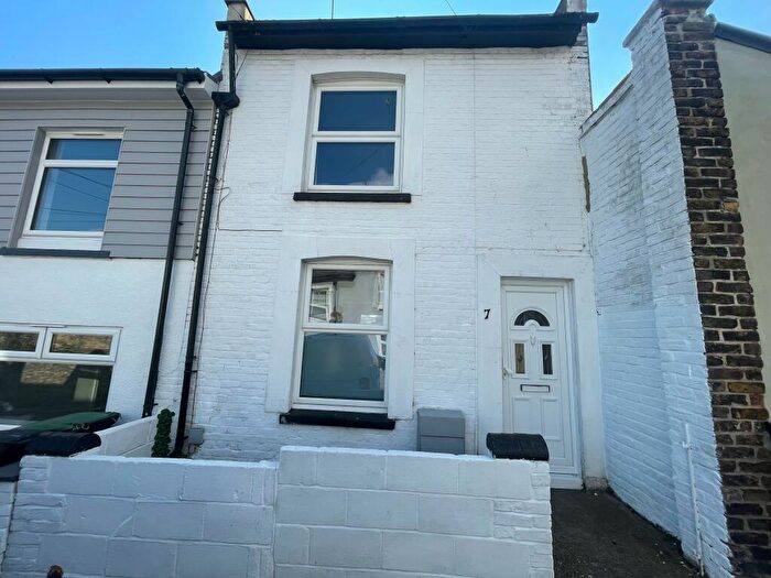 2 Bedroom House To Rent In Bolton Street, Ramsgate, CT11