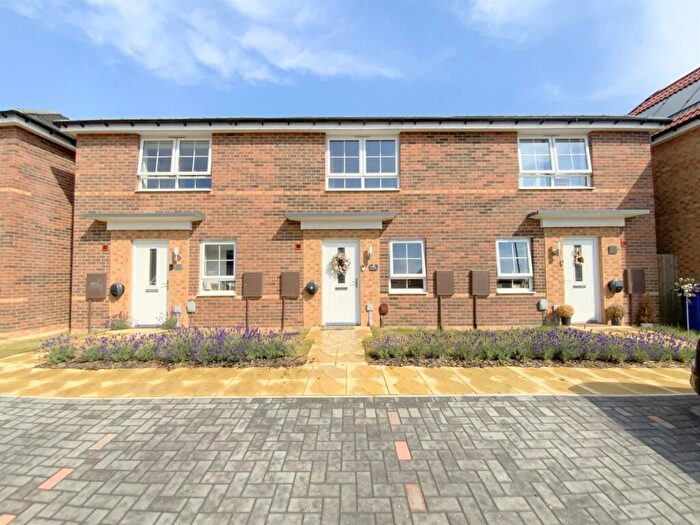 3 Bedroom Terraced House For Sale In Hadfield Place, New Waltham, Grimsby, DN36