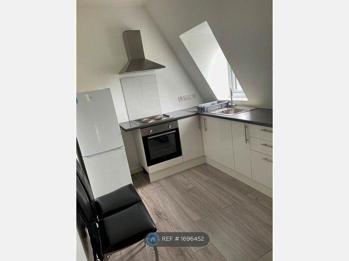 1 Bedroom Flat To Rent In Broad Street, Dagenham, RM10