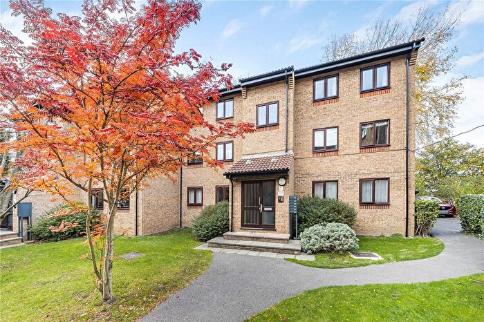 2 Bedroom Flat For Sale In Gresham Way, Wimbledon Park, SW19