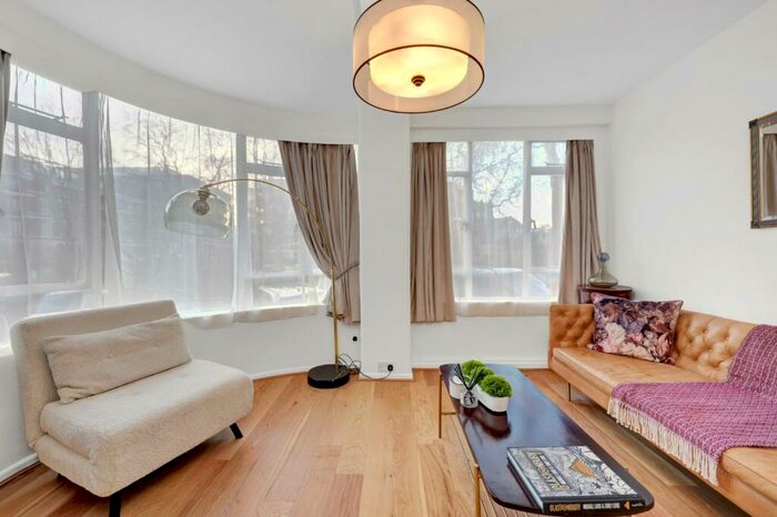 1 Bedroom Apartment To Rent In Charterhouse Square, EC1M