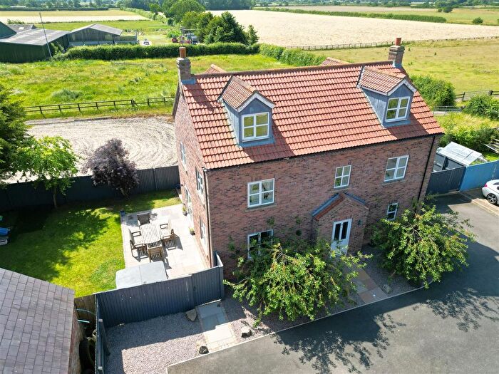 6 Bedroom Detached House For Sale In Meadow Gate, North Duffield, Selby, YO8