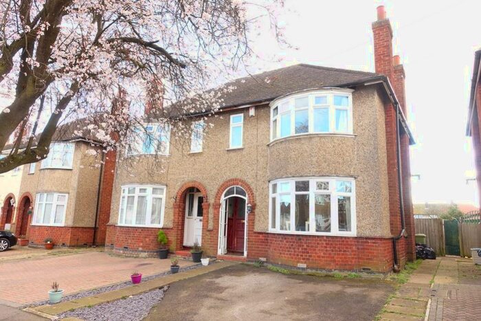 3 Bedroom Semi-Detached House To Rent In Gloucester Road, Wolverton, Milton Keynes, MK12