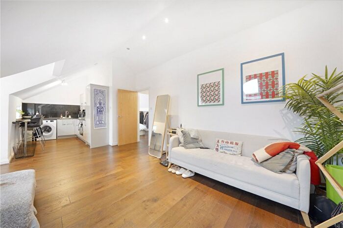 1 Bedroom Flat To Rent In Hackney Road, London Fields, London, E2