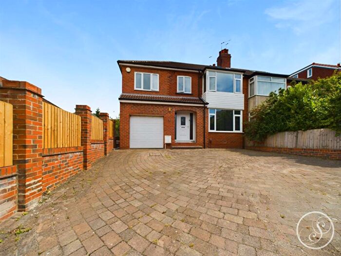 5 Bedroom Semi-Detached House For Sale In Valley Drive, Leeds, LS15