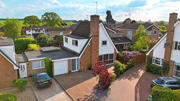 4 Bedroom Detached House For Sale In Berry Close, Hackleton, Northampton, NN7
