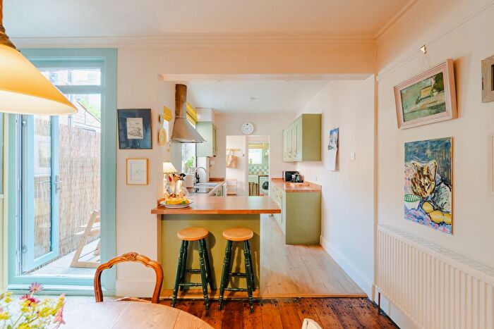 2 Bedroom Terraced House For Sale In Luckwell Road, Bedminster, Bristol, BS3