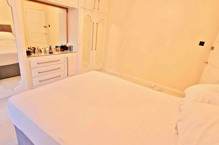 1 Bedroom Leisure/hospitality To Rent In Waterfall Road, London, N11