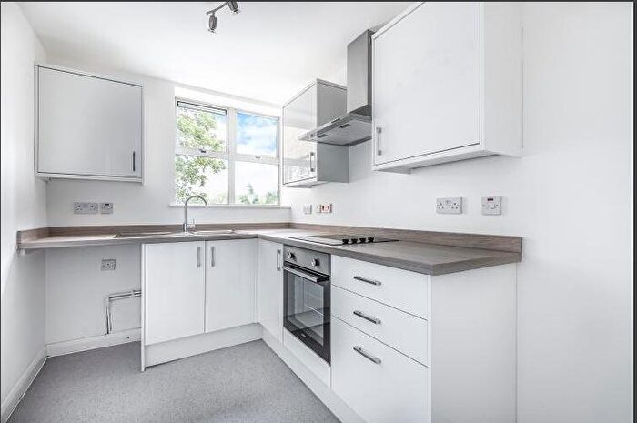 1 Bedroom Flat To Rent In Bell Green London, SE26