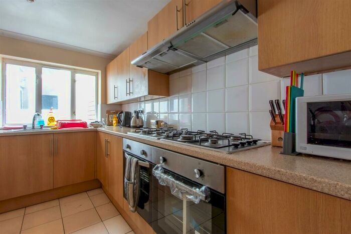 7 Bedroom Private Hall To Rent In Gordon Road, Cathays, CF24