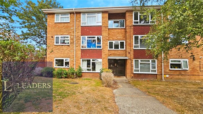 2 Bedroom Apartment For Sale In Colne Valley Close, Halstead, Essex, CO9