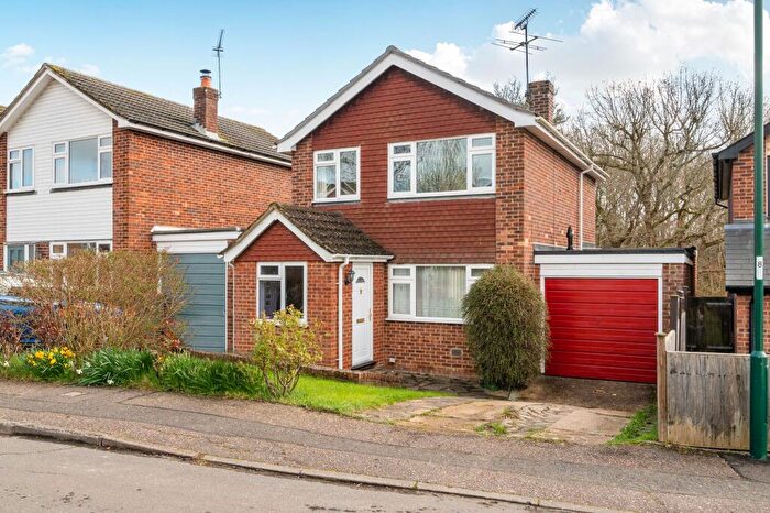 3 Bedroom Detached House For Sale In Woodfield Road, Rudgwick, RH12