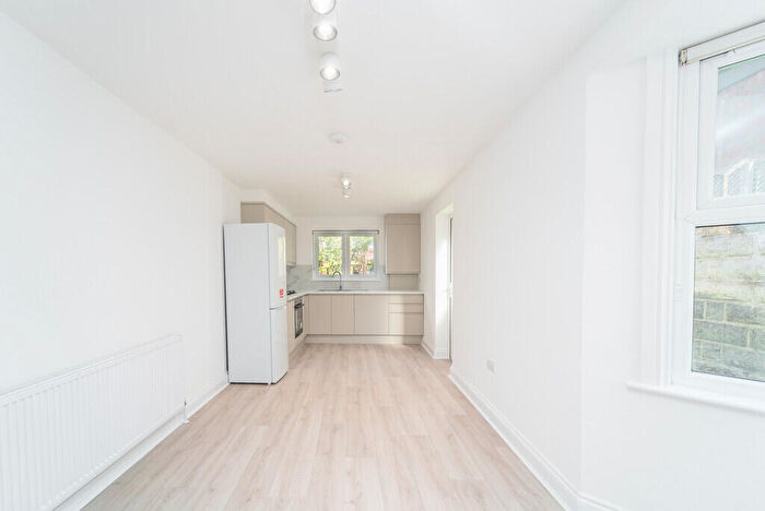 2 Bedroom Apartment To Rent In Ranelagh Road, Turnpike Lane Hornsey, London, N22